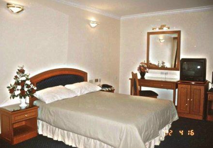 Hotel Sentosa Kuala Belait Exteriör bild